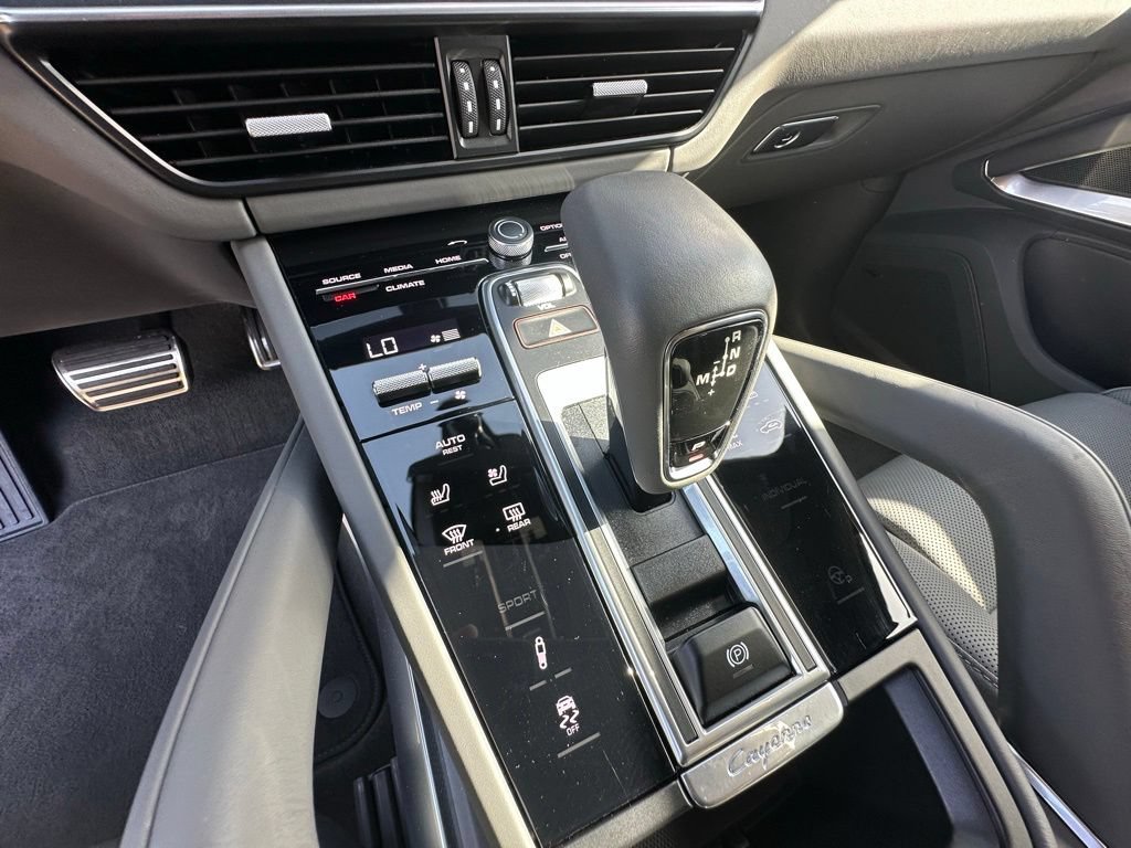 Certified 2023 Porsche Cayenne Turbo AWD/4WD image 25