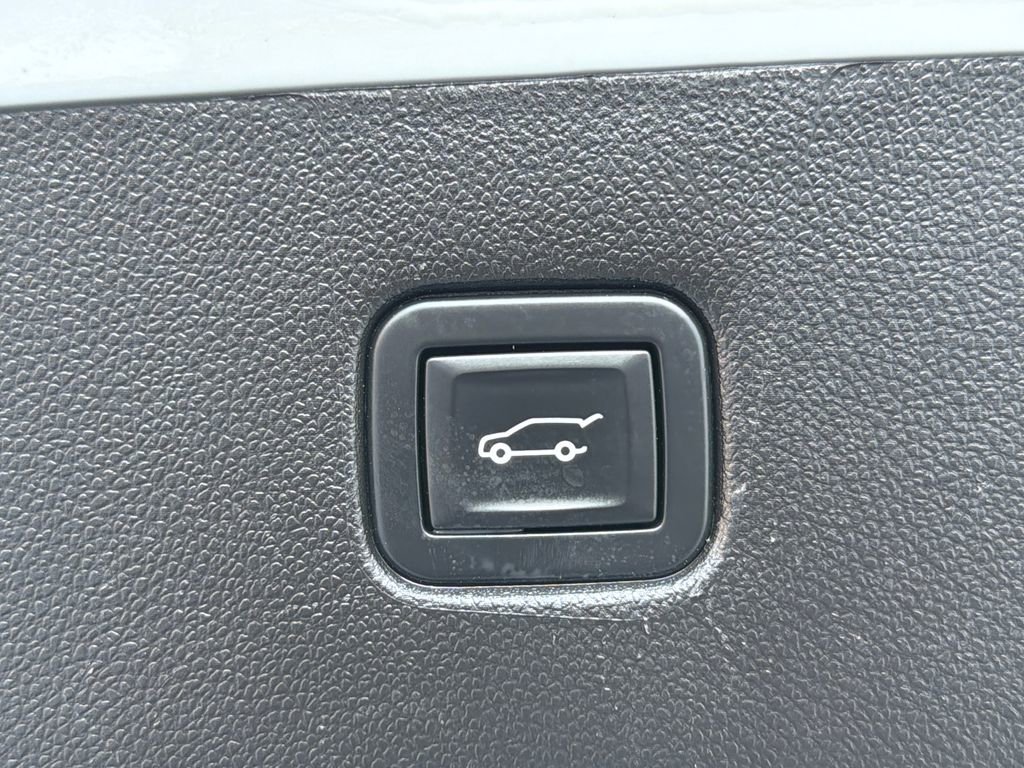 Used 2019 Chevrolet Blazer RS image 35