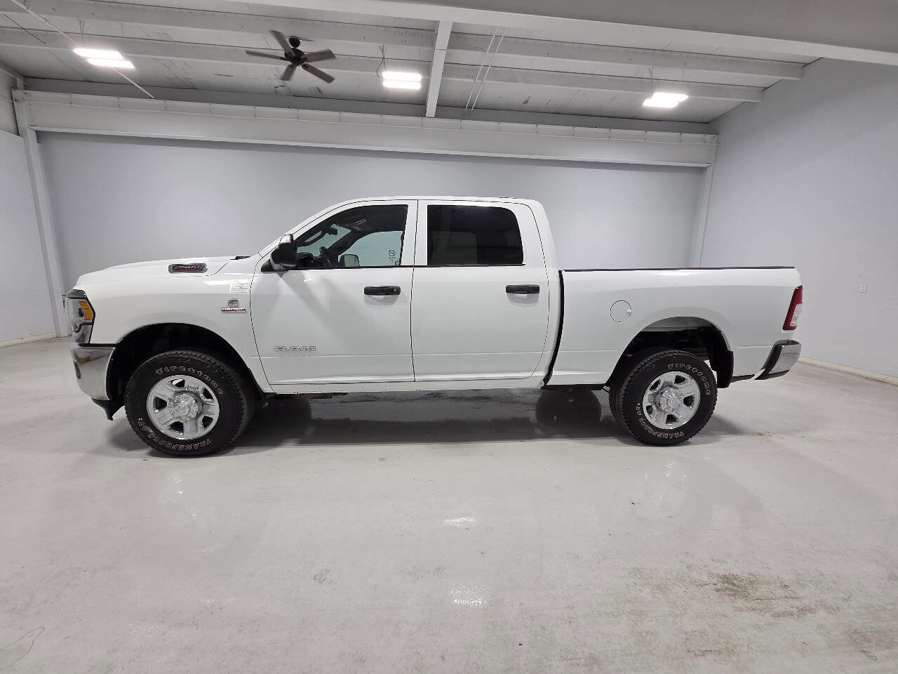 Used 2022 RAM 2500 Tradesman w/ Chrome Appearance Group image 5