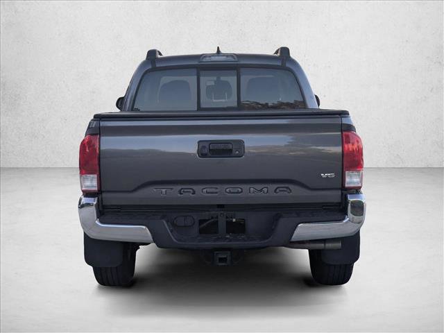 Used 2017 Toyota Tacoma TRD Off-Road image 5