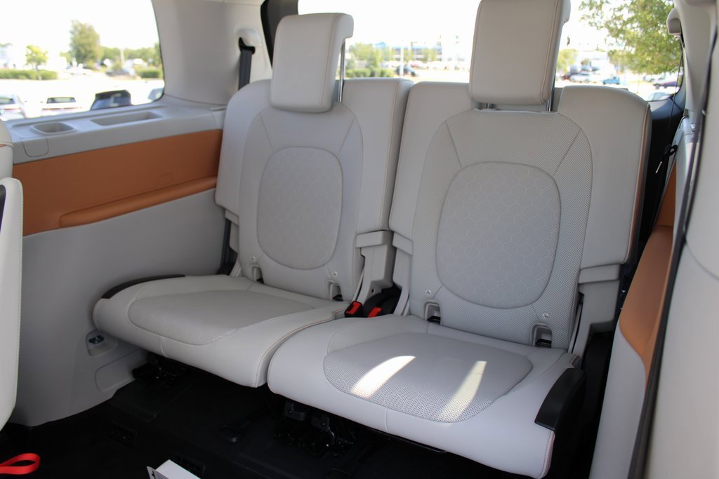 New 2025 Volkswagen ID. Buzz Pro S Plus image 19