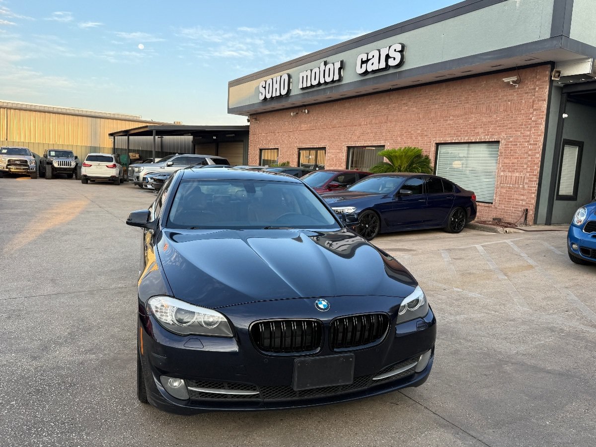 Used 2013 BMW 528i xDrive Sedan AWD/4WD image 10