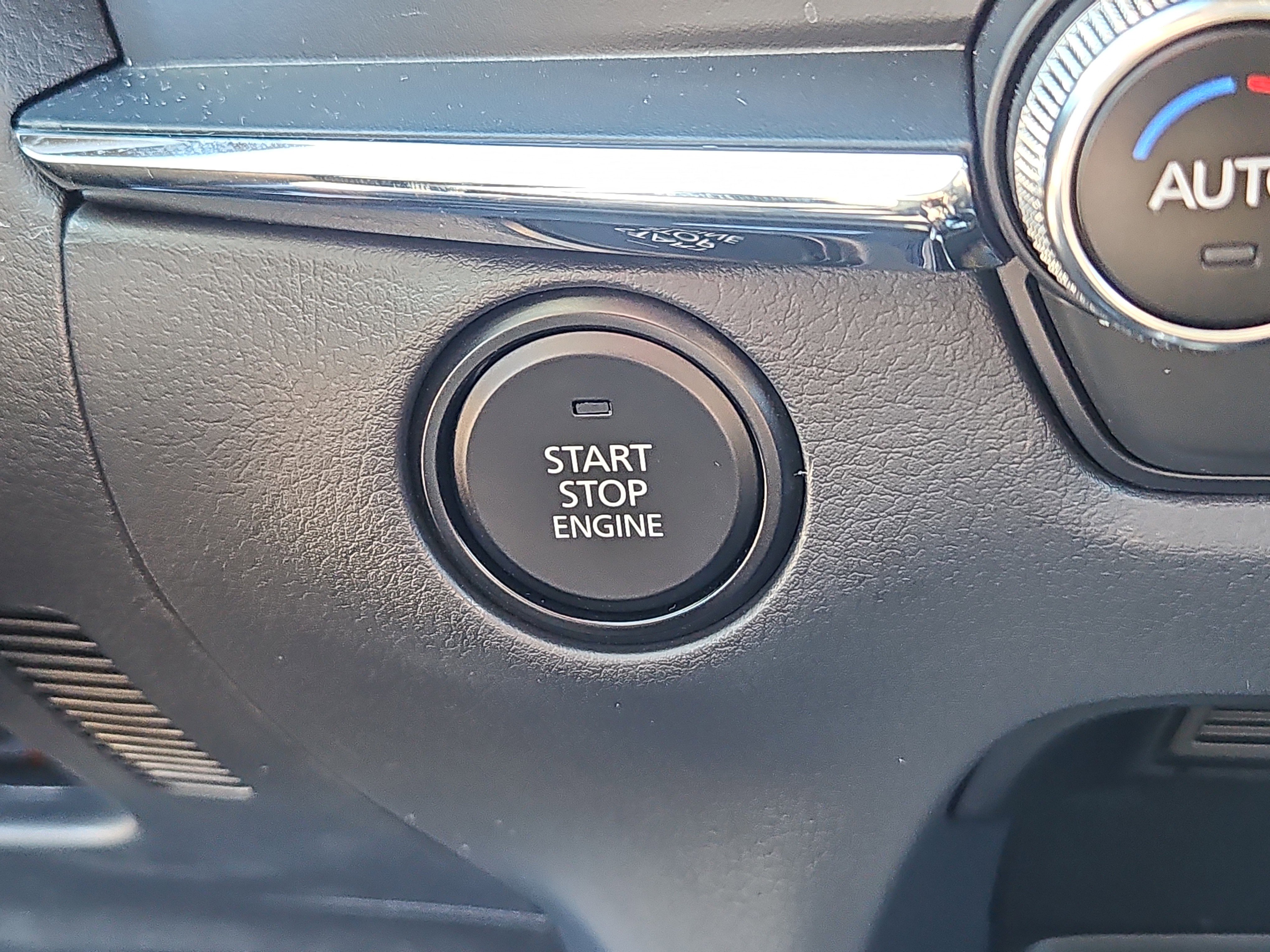 Certified 2025 MAZDA CX-30 AWD 2.5 S w/ Premium Package image 17