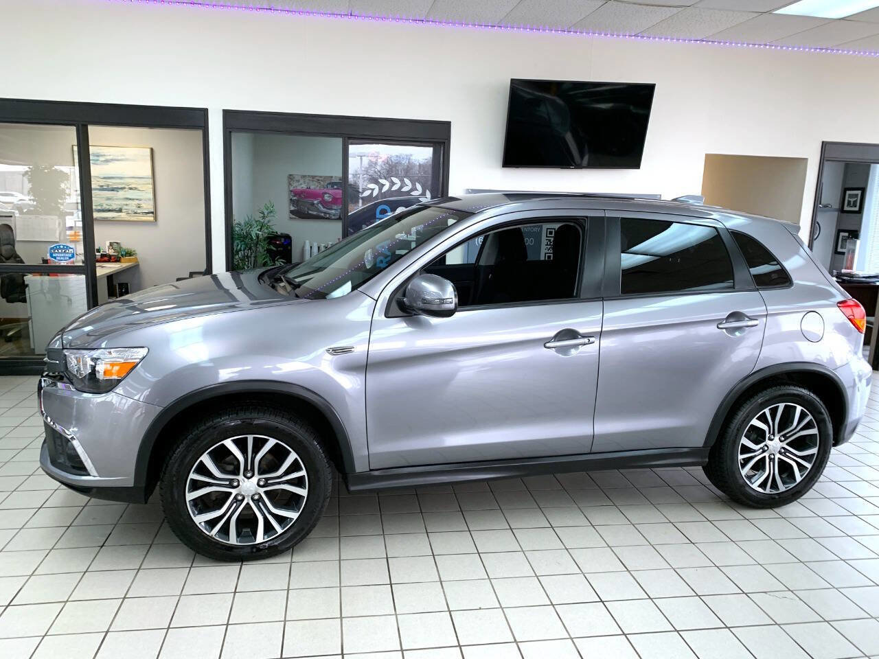 Used 2018 Mitsubishi Outlander Sport ES image 2