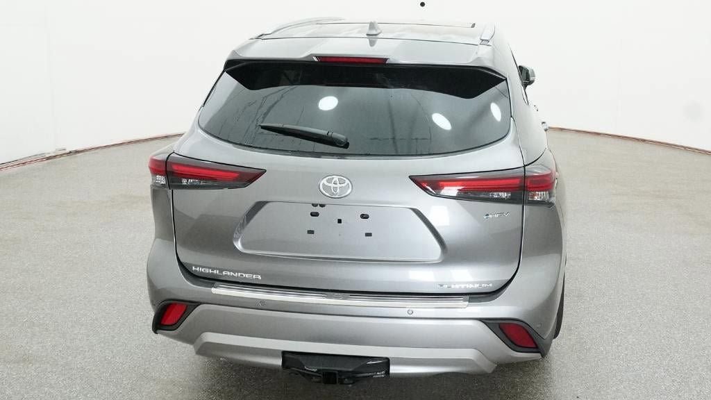 New 2026 Toyota Highlander Platinum AWD/4WD image 7