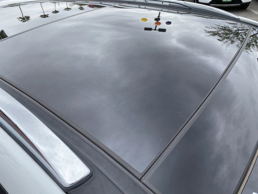 Used 2014 Kia Sorento SX w/ 3rd Row Package image 8