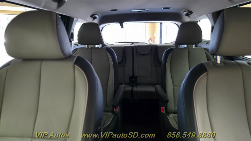 Used 2017 Kia Sedona SX FWD image 22