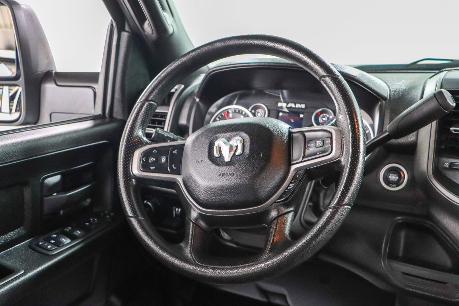 Used 2024 RAM 3500 Tradesman w/ Chrome Appearance Group image 13