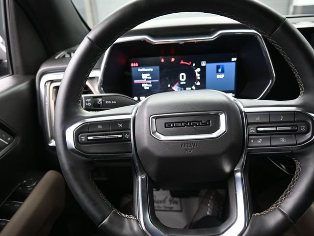 Used 2024 GMC Canyon Denali image 8
