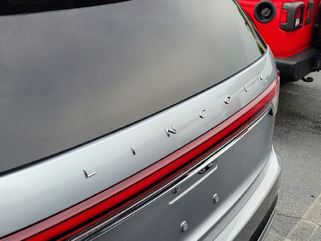 Used 2024 Lincoln Aviator Reserve w/ Jet Package RWD image 5