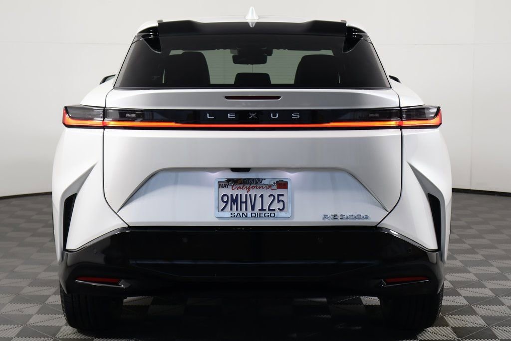 Used 2024 Lexus RZ 300e Premium w/ Technology Package image 5