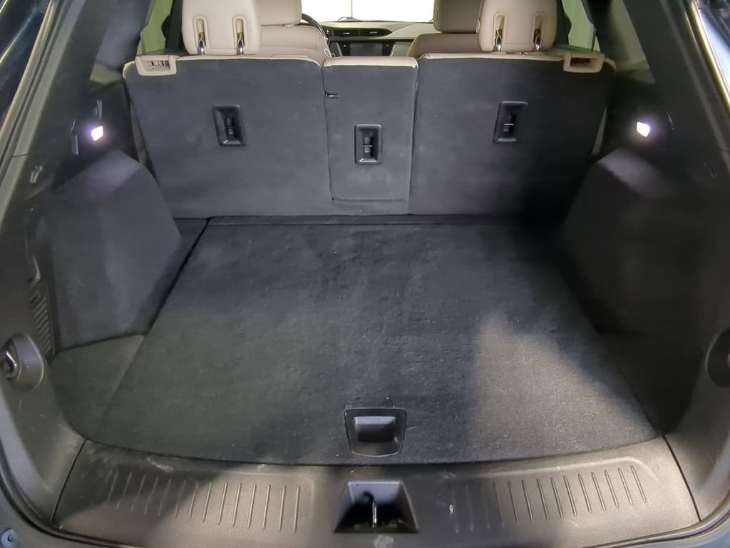 Used 2019 Cadillac XT5 Base image 44