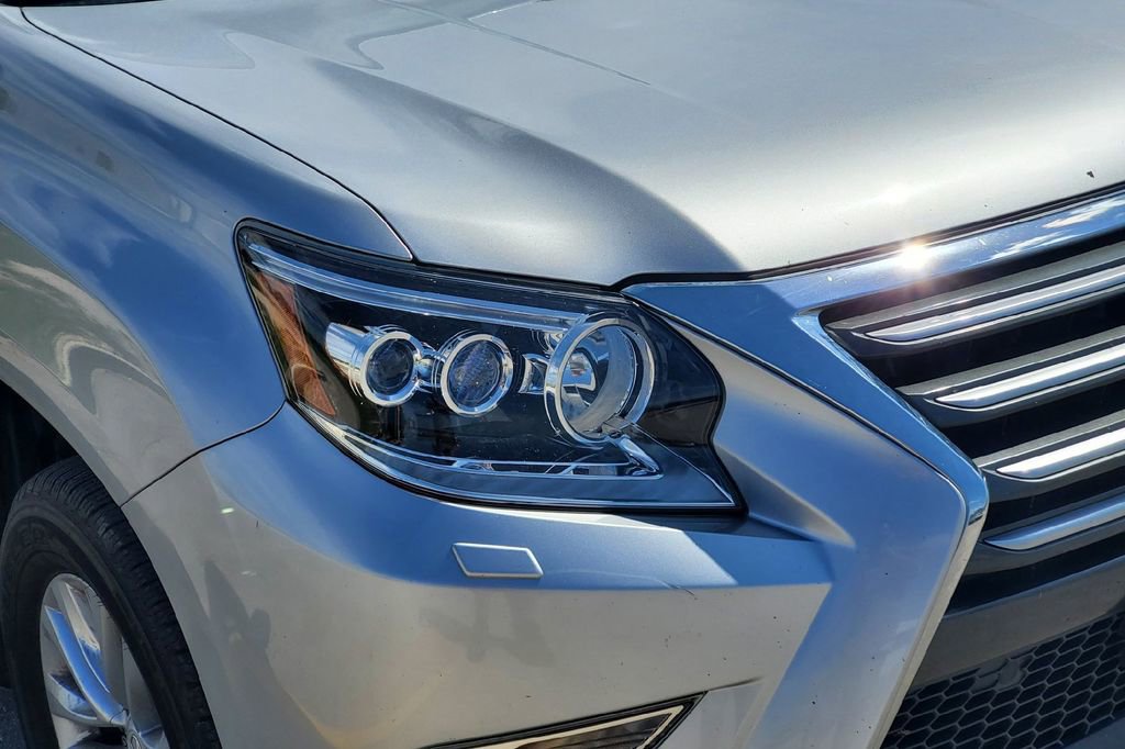 Used 2018 Lexus GX 460 Premium w/ Premium Package AWD/4WD image 2