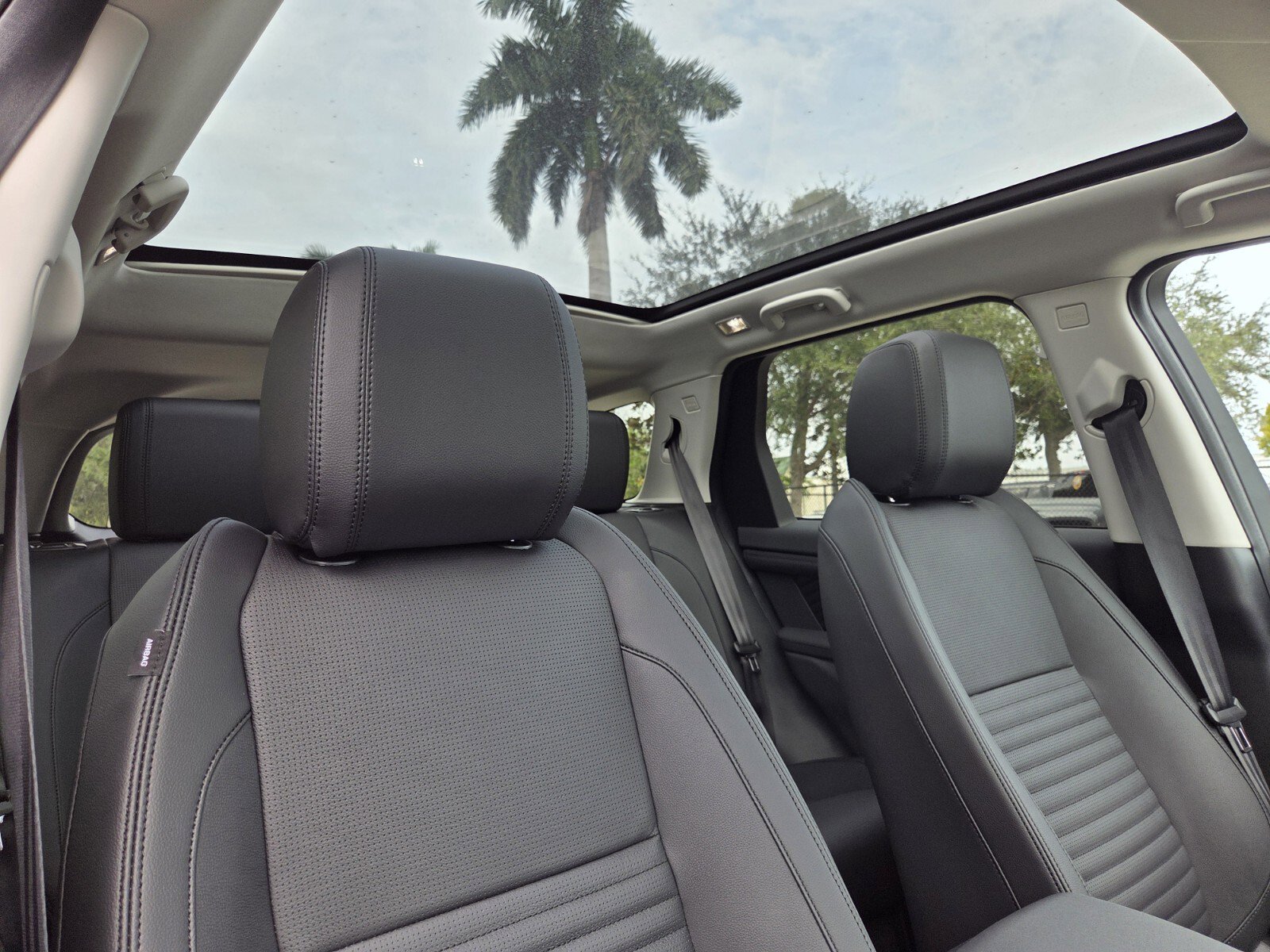 New 2025 Land Rover Discovery Sport S AWD/4WD image 11