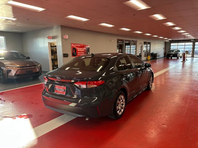 Certified 2025 Toyota Corolla LE FWD image 4