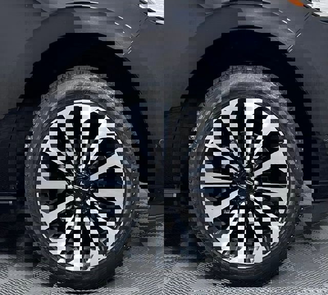 Used 2022 Lincoln Navigator Reserve image 10