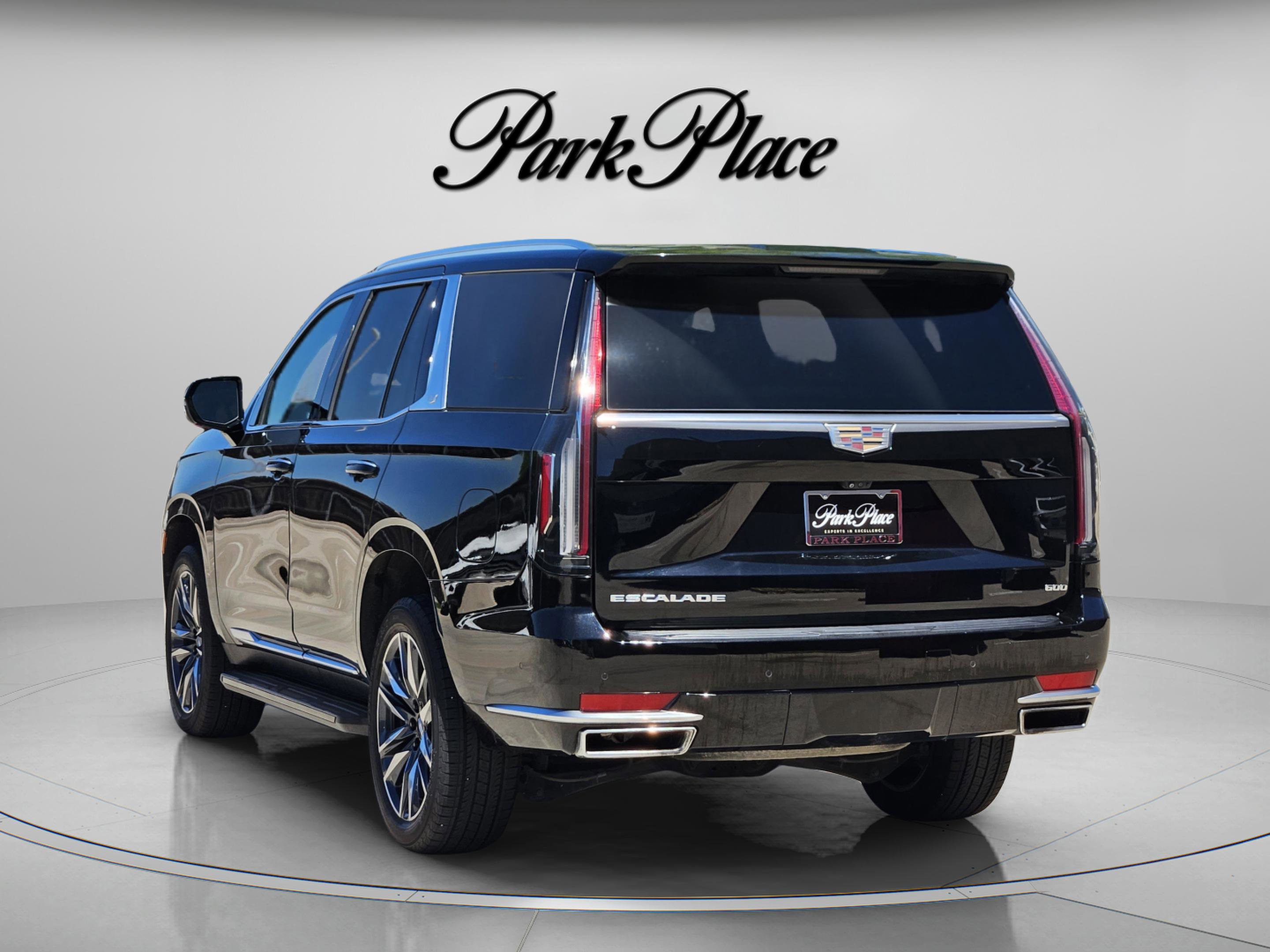 Used 2021 Cadillac Escalade Premium Luxury image 3