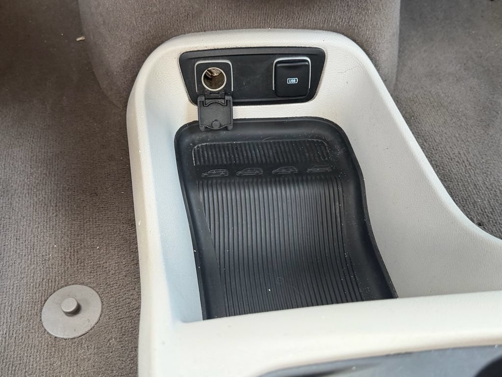 Used 2017 Chrysler Pacifica Touring w/ Tire & Wheel Group FWD image 27
