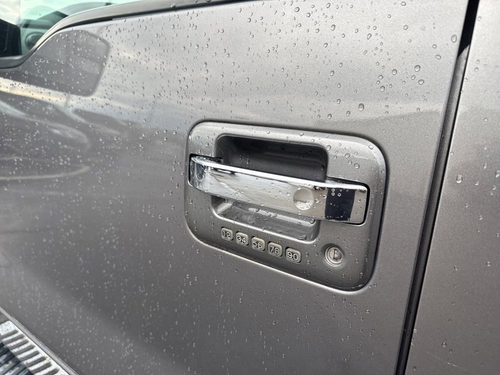 Used 2011 Ford F150 Lariat w/ Lariat Chrome Pkg AWD/4WD image 47