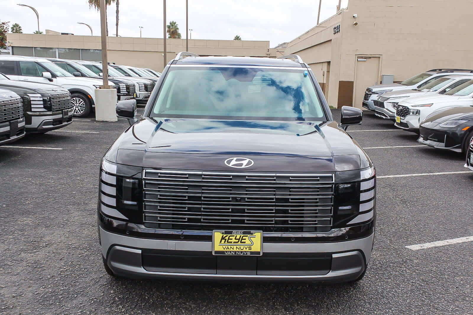New 2026 Hyundai Palisade SEL Premium FWD image 2