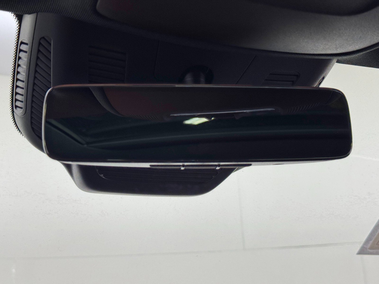 Used 2022 Mercedes-Benz CLA 45 AMG 4MATIC w/ Parking Assistance Package image 37