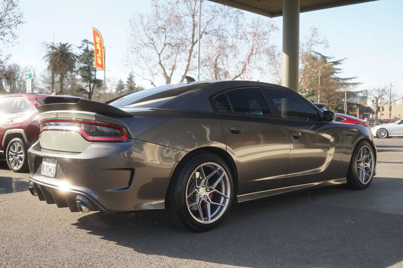 Used 2019 Dodge Charger Scat Pack RWD image 7
