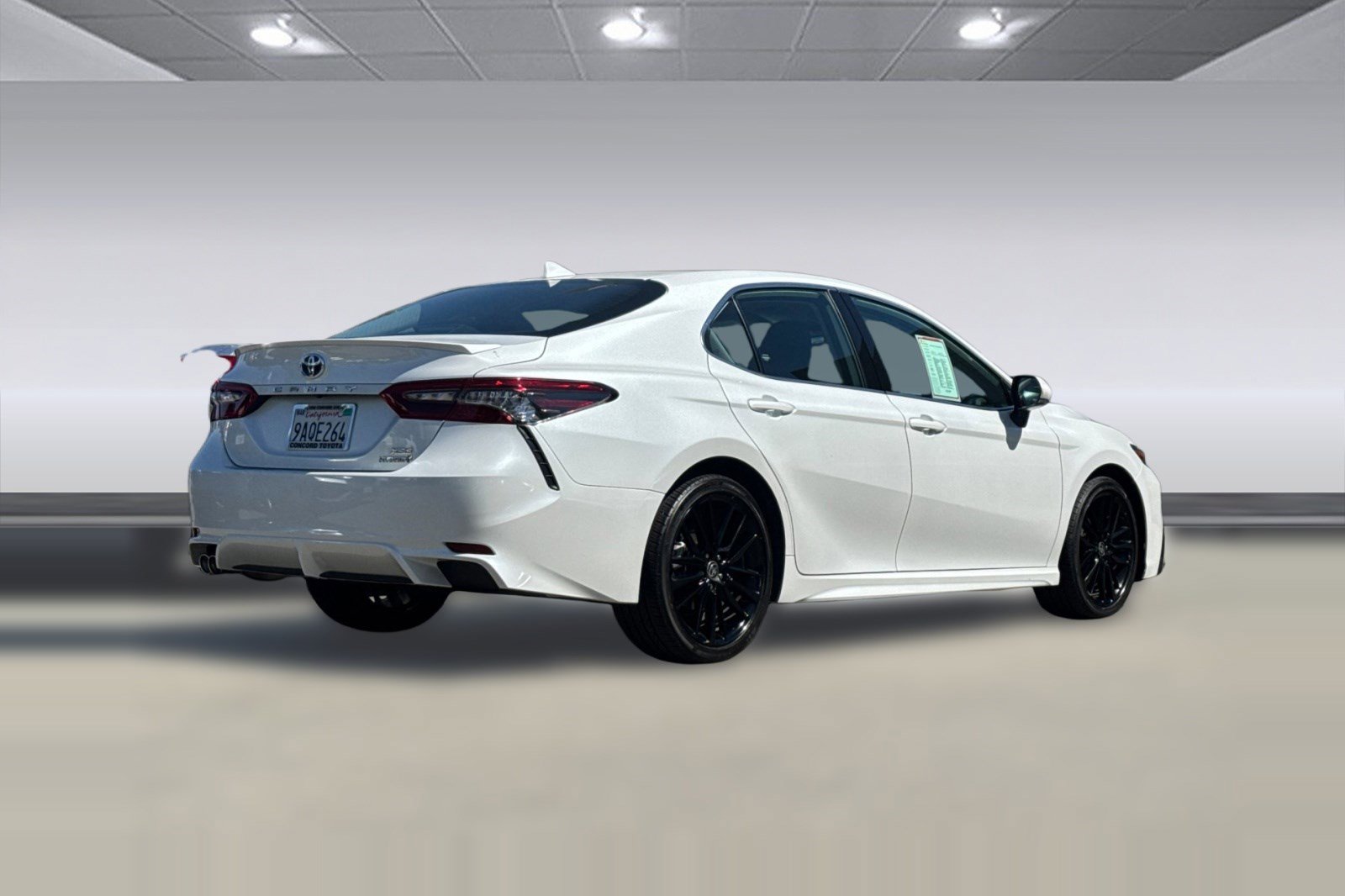 Certified 2022 Toyota Camry XSE FWD image 3