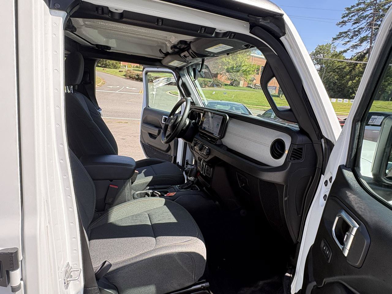Used 2026 Jeep Wrangler Unlimited Sport AWD/4WD image 11