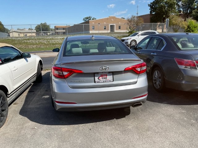 Used 2017 Hyundai Sonata SE w/ Cargo Package FWD image 5