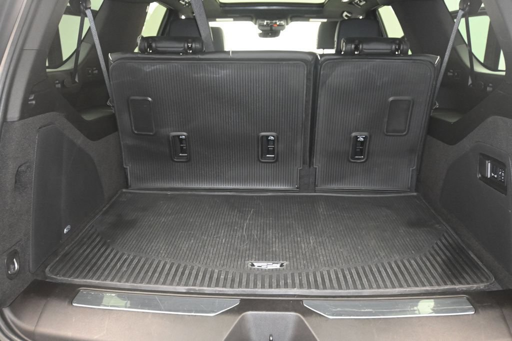 Used 2025 Cadillac Escalade ESV Sport w/ LPO, Floor Liner Package AWD/4WD image 16
