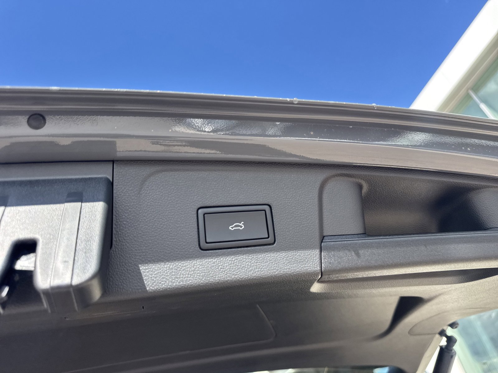 New 2026 Volkswagen Atlas SE image 8