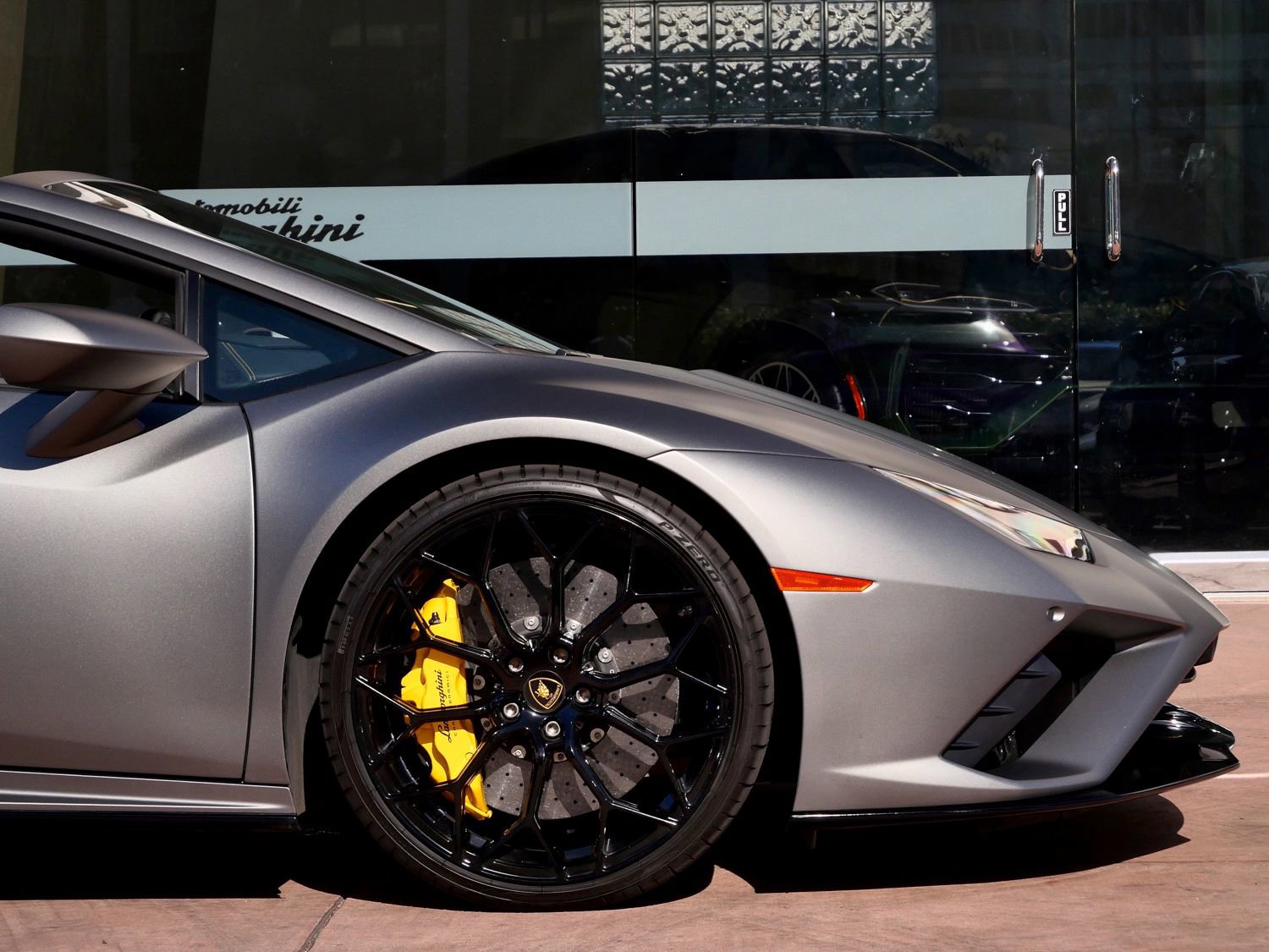 Used 2023 Lamborghini Huracan EVO image 9