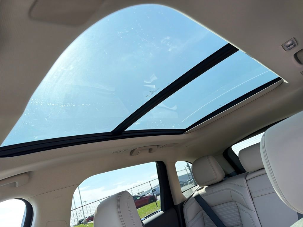 Used 2024 Lincoln Nautilus Reserve w/ Equipment Group 203A image 24