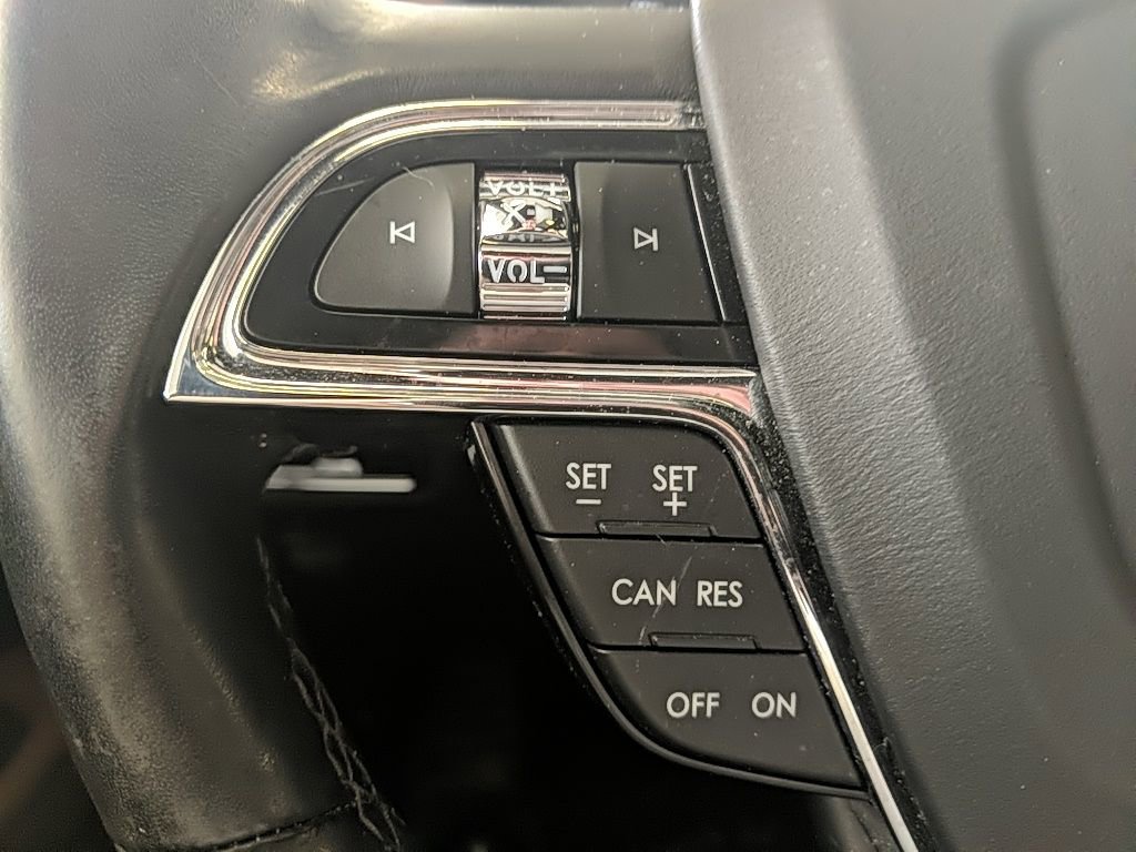 Certified 2023 Lincoln Nautilus Reserve image 17