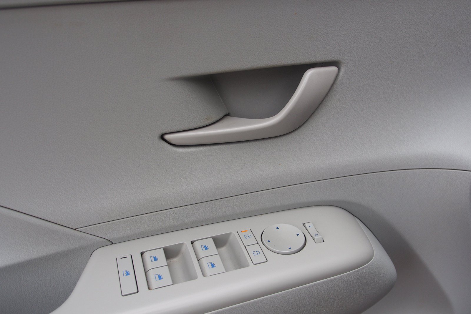 Used 2024 Hyundai Kona SE AWD/4WD image 21