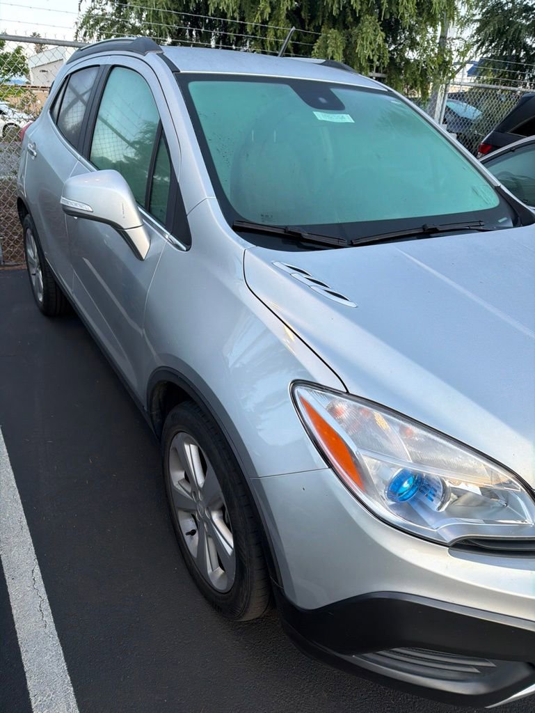 Used 2015 Buick Encore FWD image 3