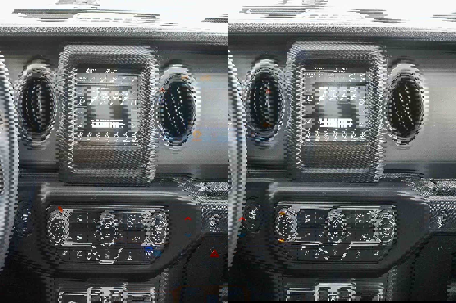 Used 2023 Jeep Wrangler Unlimited w/ Convenience Group image 12