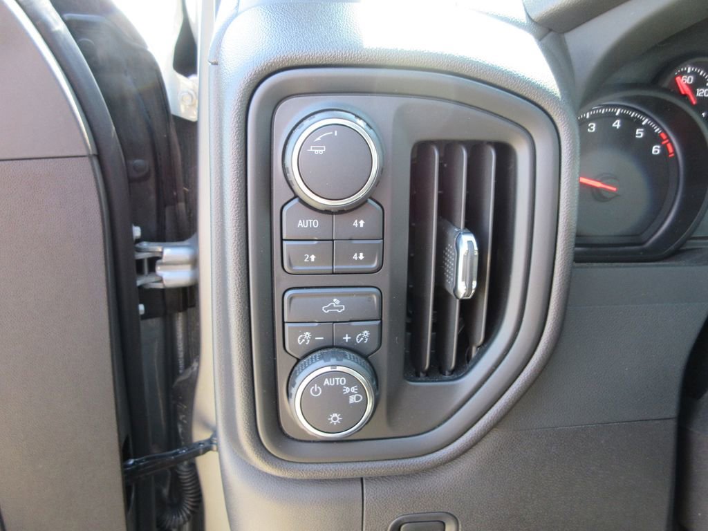 Certified 2024 Chevrolet Silverado 1500 Custom Trail Boss w/ LPO, Dark Essentials Package AWD/4WD image 25