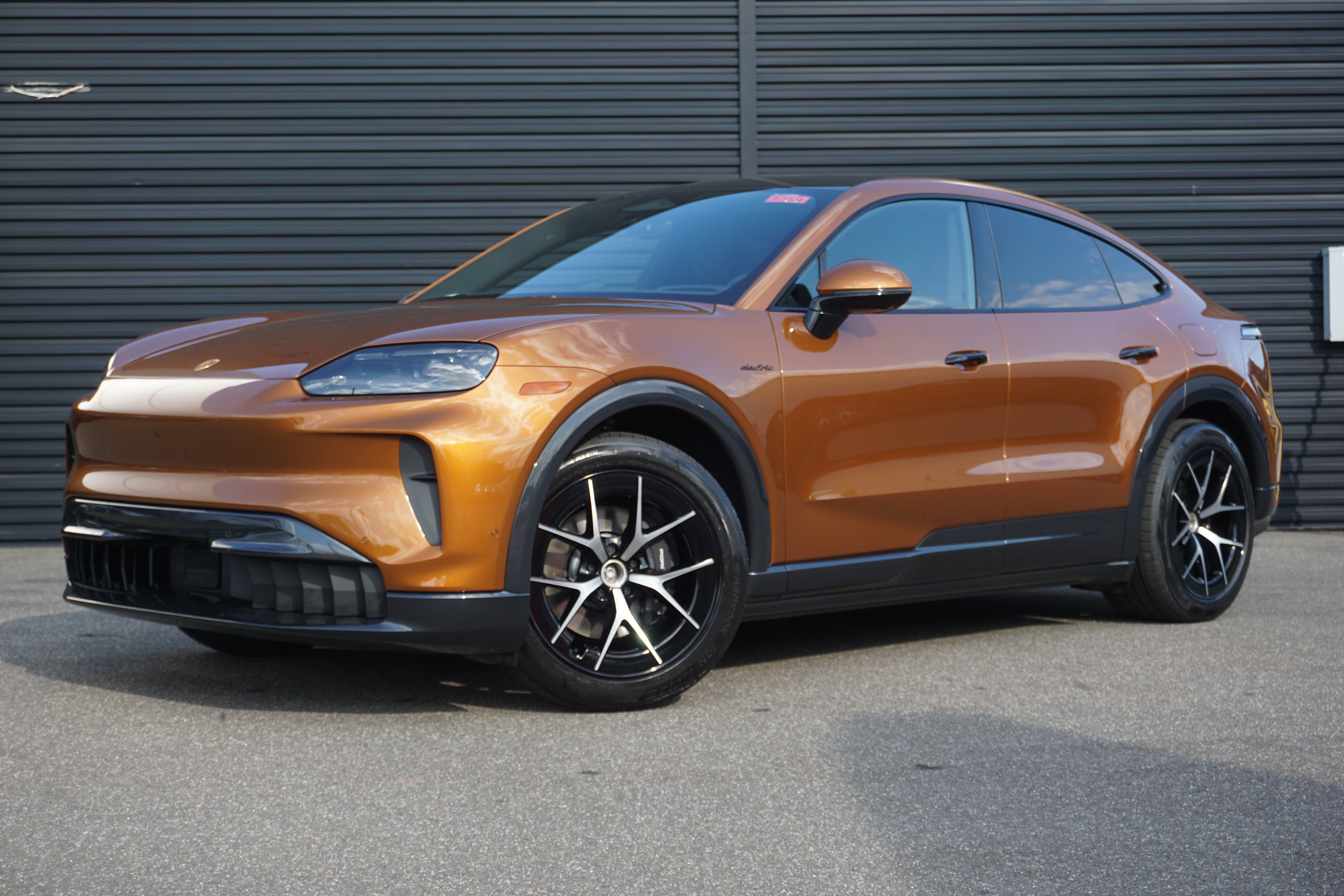 New 2026 Porsche Cayenne Electric Coupe AWD/4WD image 1