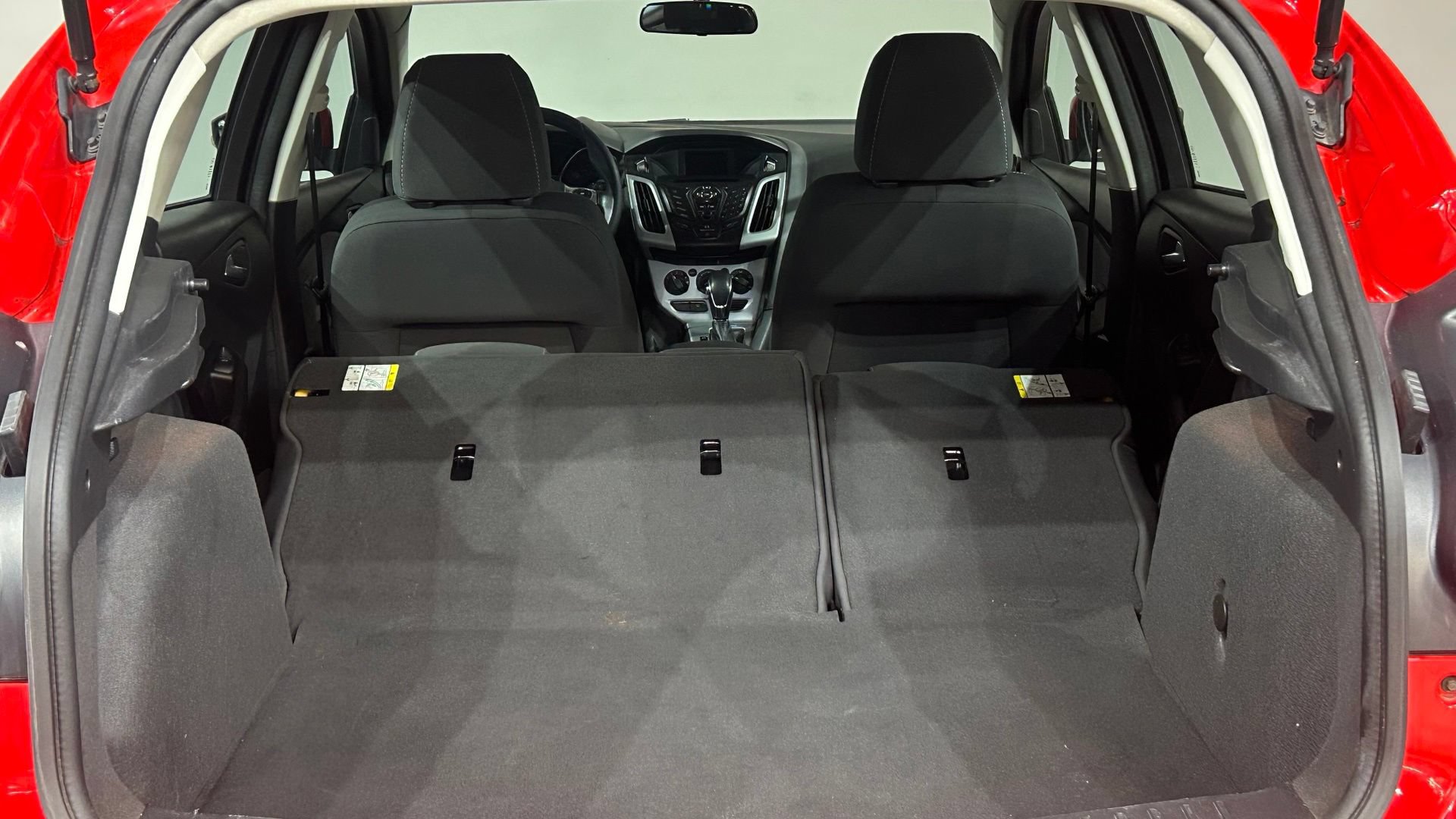 Used 2013 Ford Focus SE FWD image 29