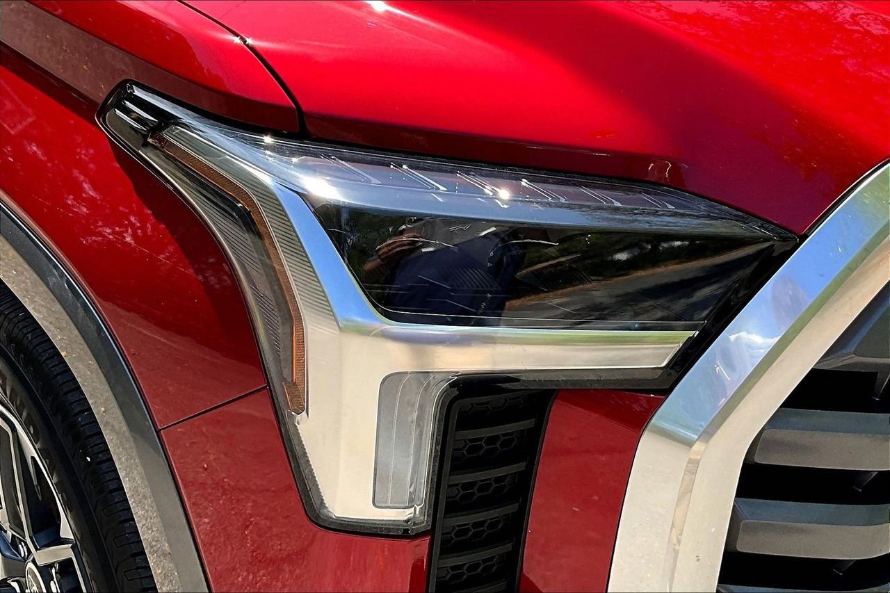 Used 2023 Toyota Tundra Limited image 31