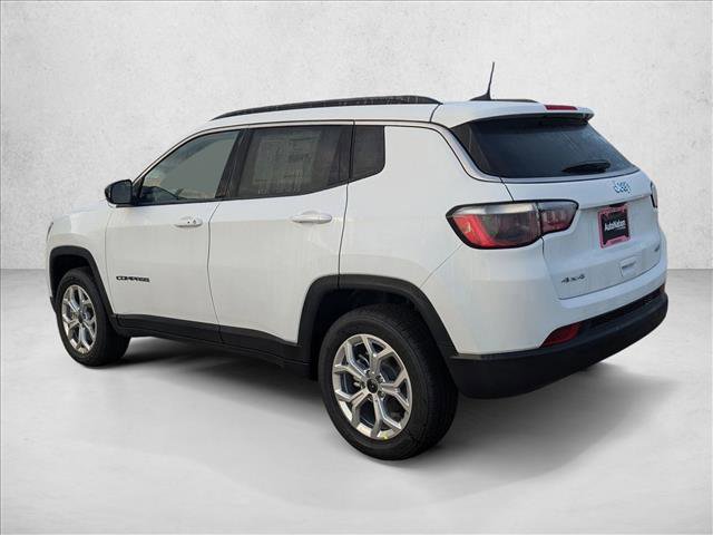 New 2026 Jeep Compass Latitude image 9