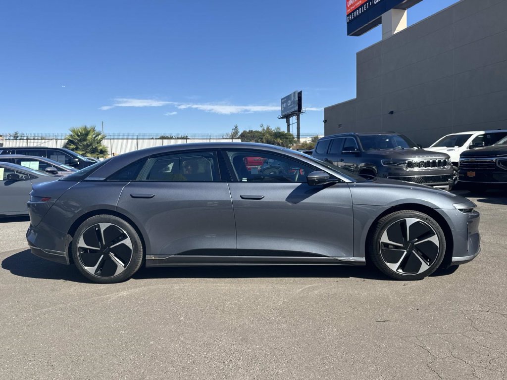 Used 2024 Lucid Air Touring AWD/4WD image 2