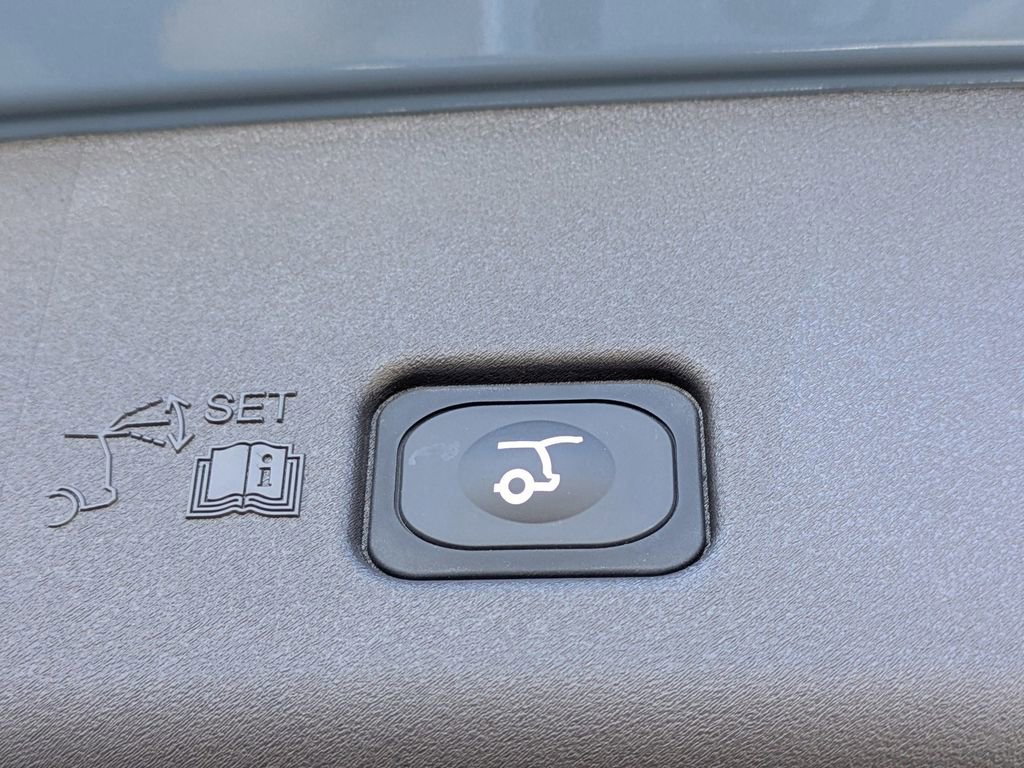 New 2026 Lincoln Nautilus Black Label image 14