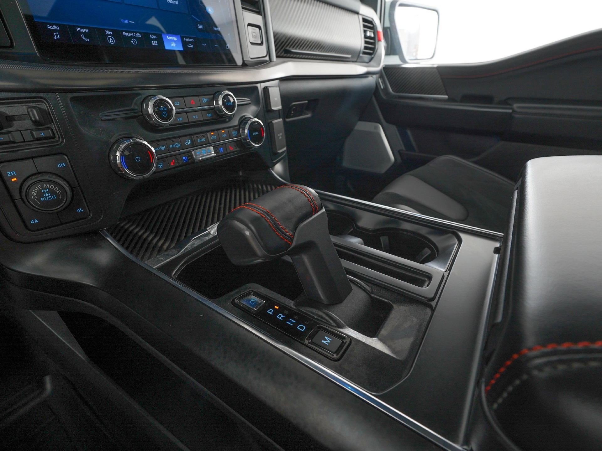 Used 2025 Ford F150 Raptor AWD/4WD image 22