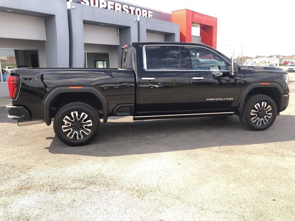 Used 2025 GMC Sierra 2500 Denali Ultimate image 14