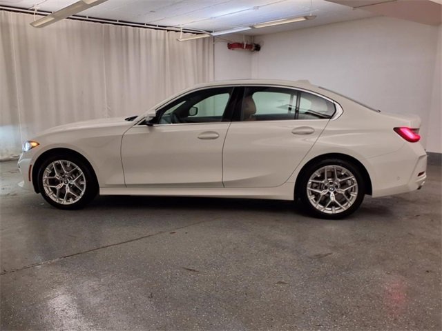 Used 2025 BMW 330i xDrive 330i xDrive w/ Premium Package image 41