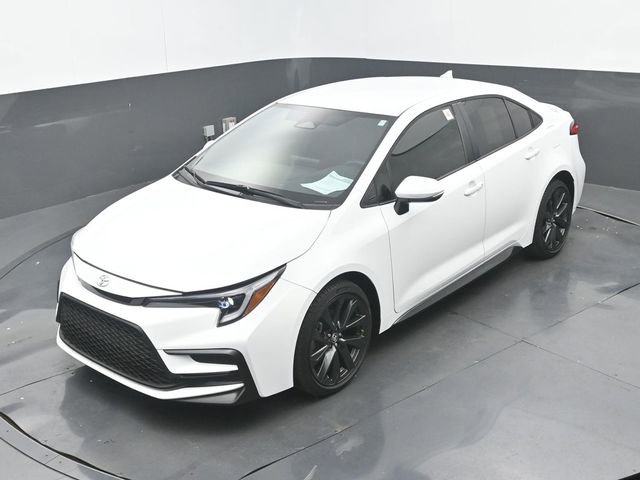 Used 2024 Toyota Corolla SE image 31