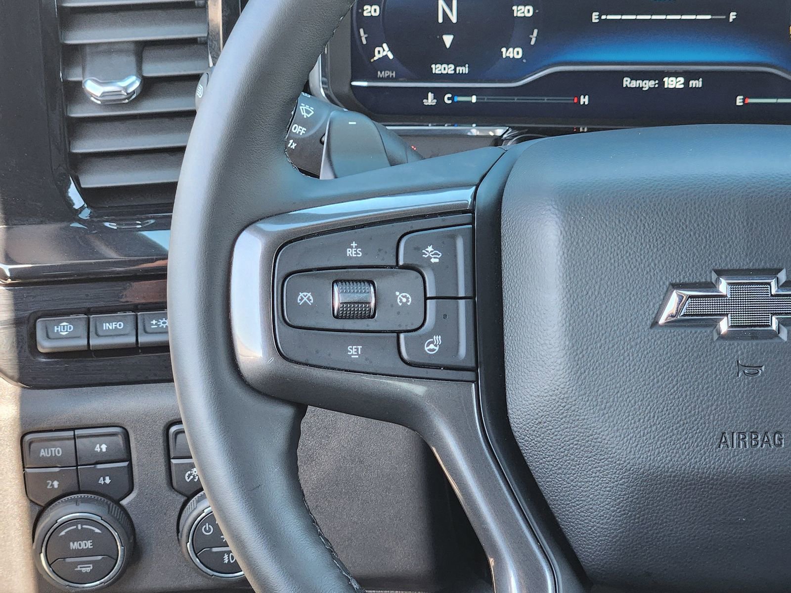 Used 2025 Chevrolet Silverado 1500 ZR2 w/ Technology Package image 33