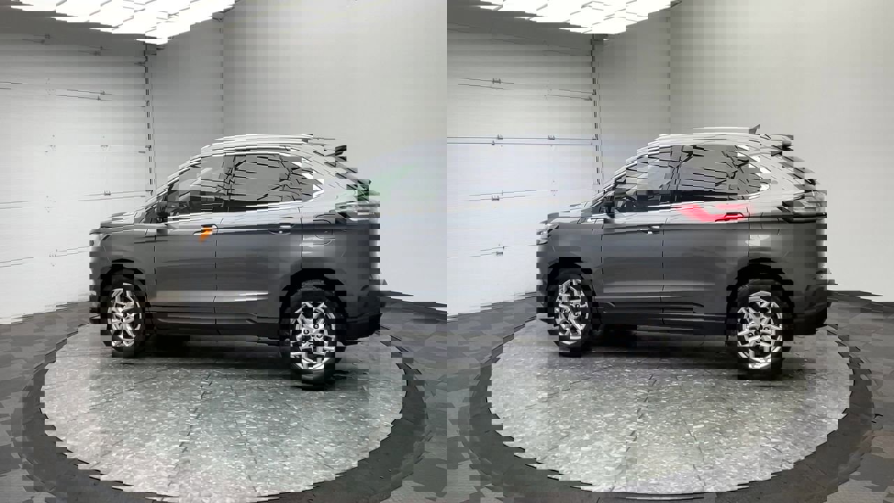 Used 2024 Ford Edge SEL w/ Convenience Package image 36